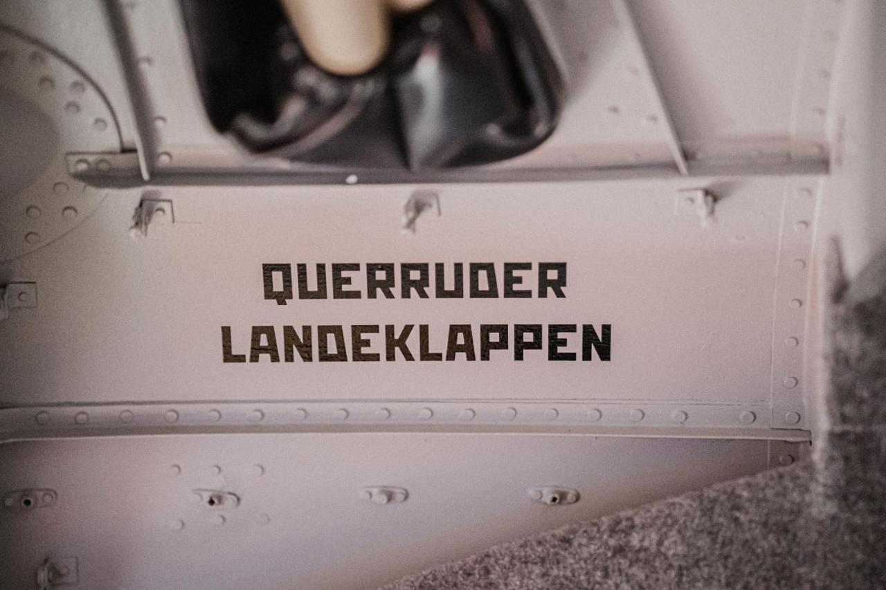 Antonov Im Garten - Flugzeug-ferienwohnung *